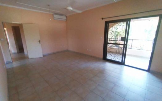 A vendre belle villa à Ouagadougou ref : 23343