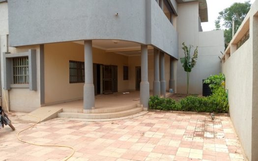 A Louer, 6 chbres, Ouaga 2000 Ref : 23994